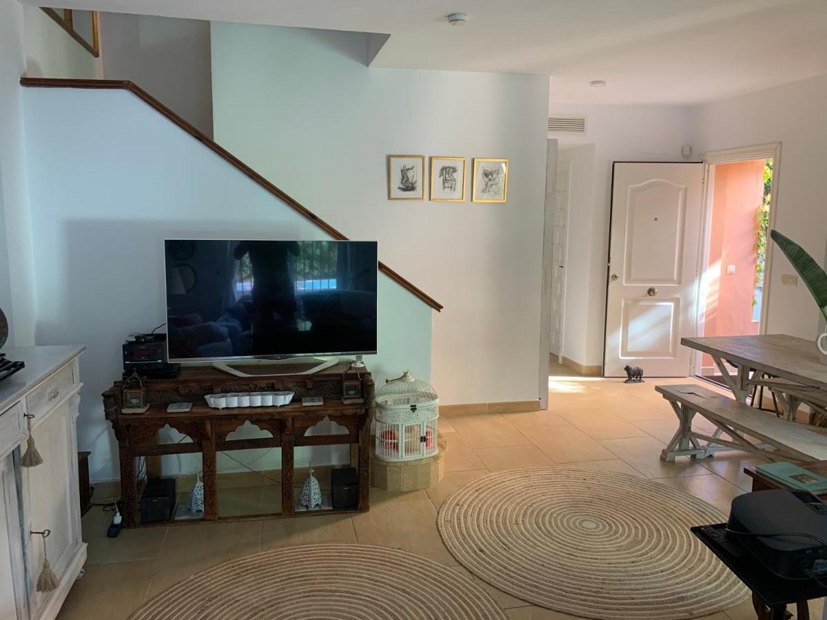 Casa 4 Habitaciones Con Jardin Y Piscina 10 Pax Захара де лос Атунес Екстериор снимка