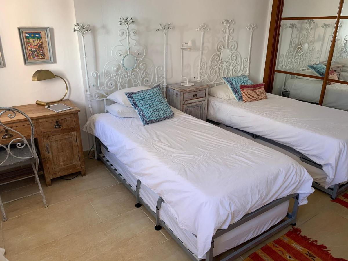 Casa 4 Habitaciones Con Jardin Y Piscina 10 Pax Захара де лос Атунес Екстериор снимка