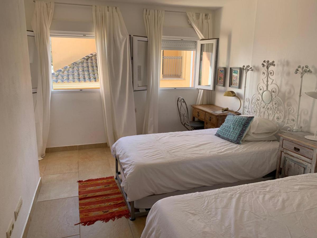 Casa 4 Habitaciones Con Jardin Y Piscina 10 Pax Захара де лос Атунес Екстериор снимка