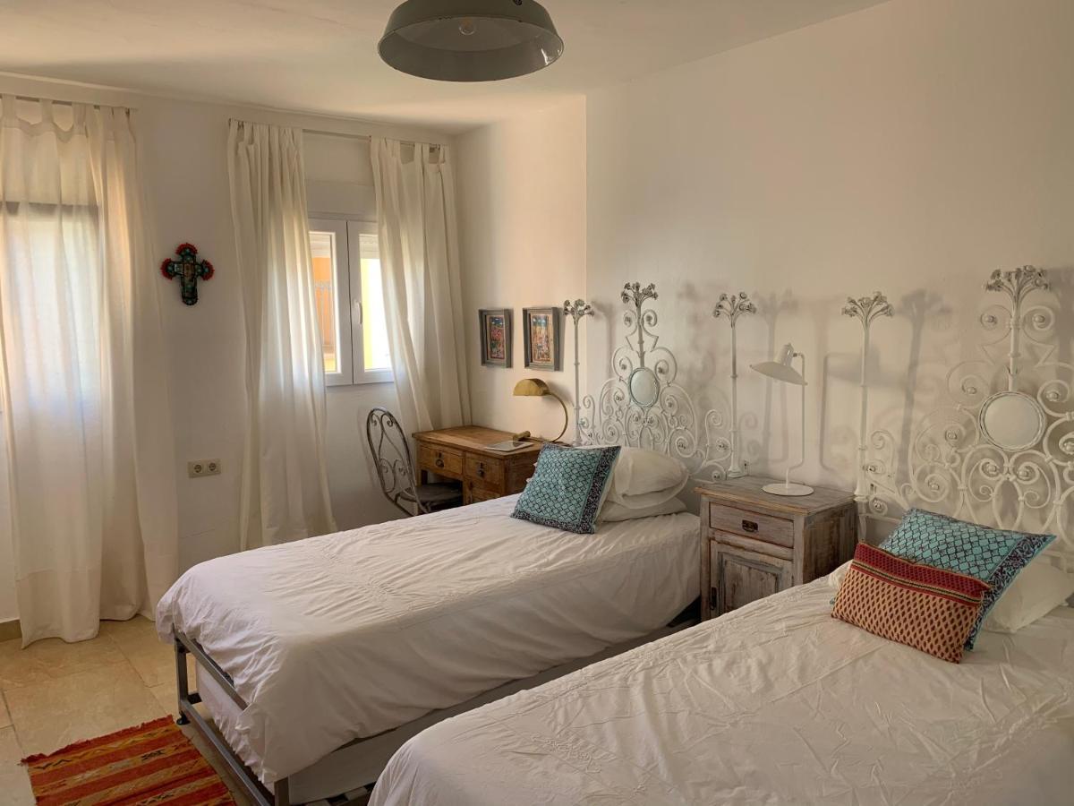 Casa 4 Habitaciones Con Jardin Y Piscina 10 Pax Захара де лос Атунес Екстериор снимка