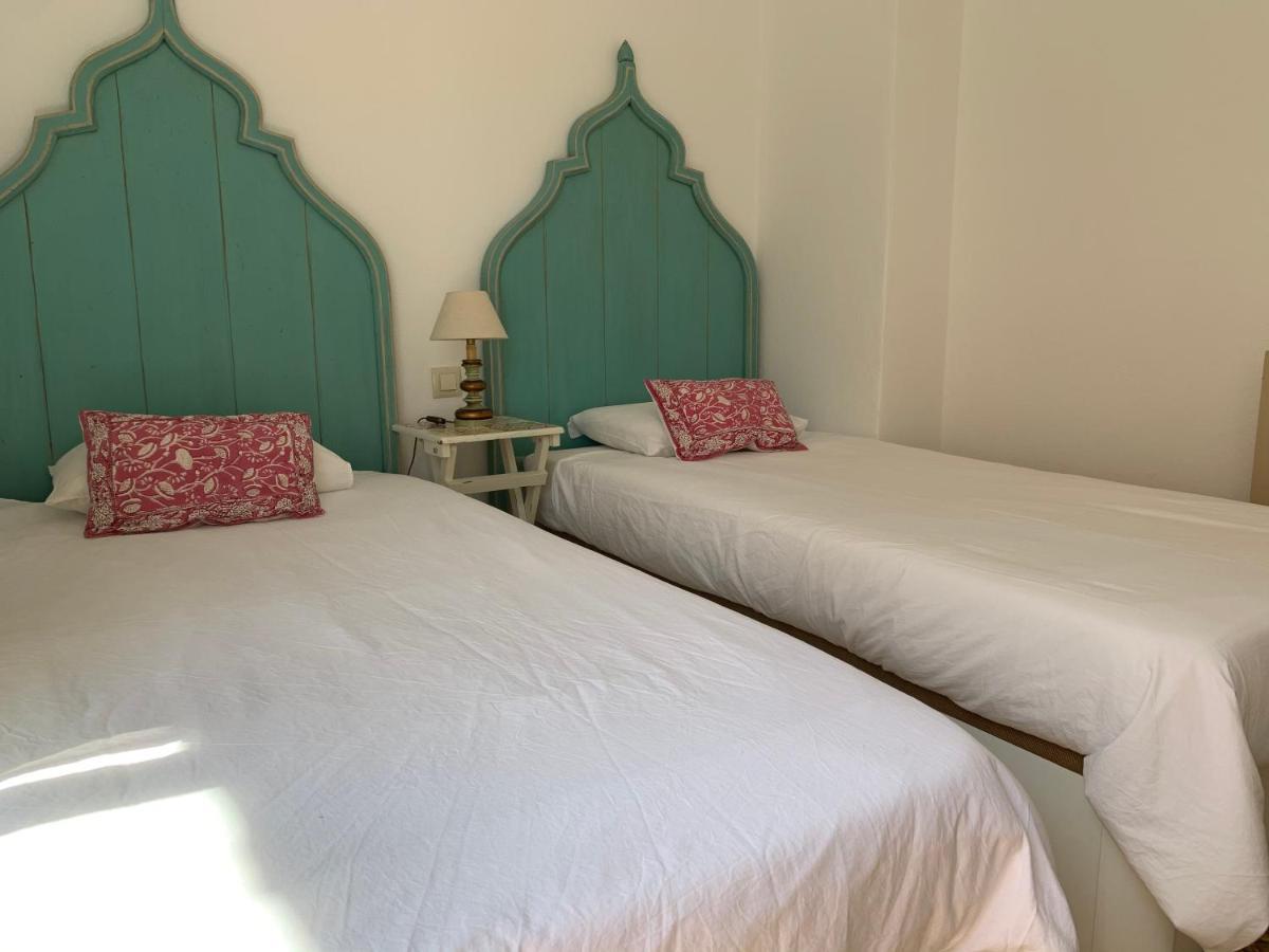 Casa 4 Habitaciones Con Jardin Y Piscina 10 Pax Захара де лос Атунес Екстериор снимка