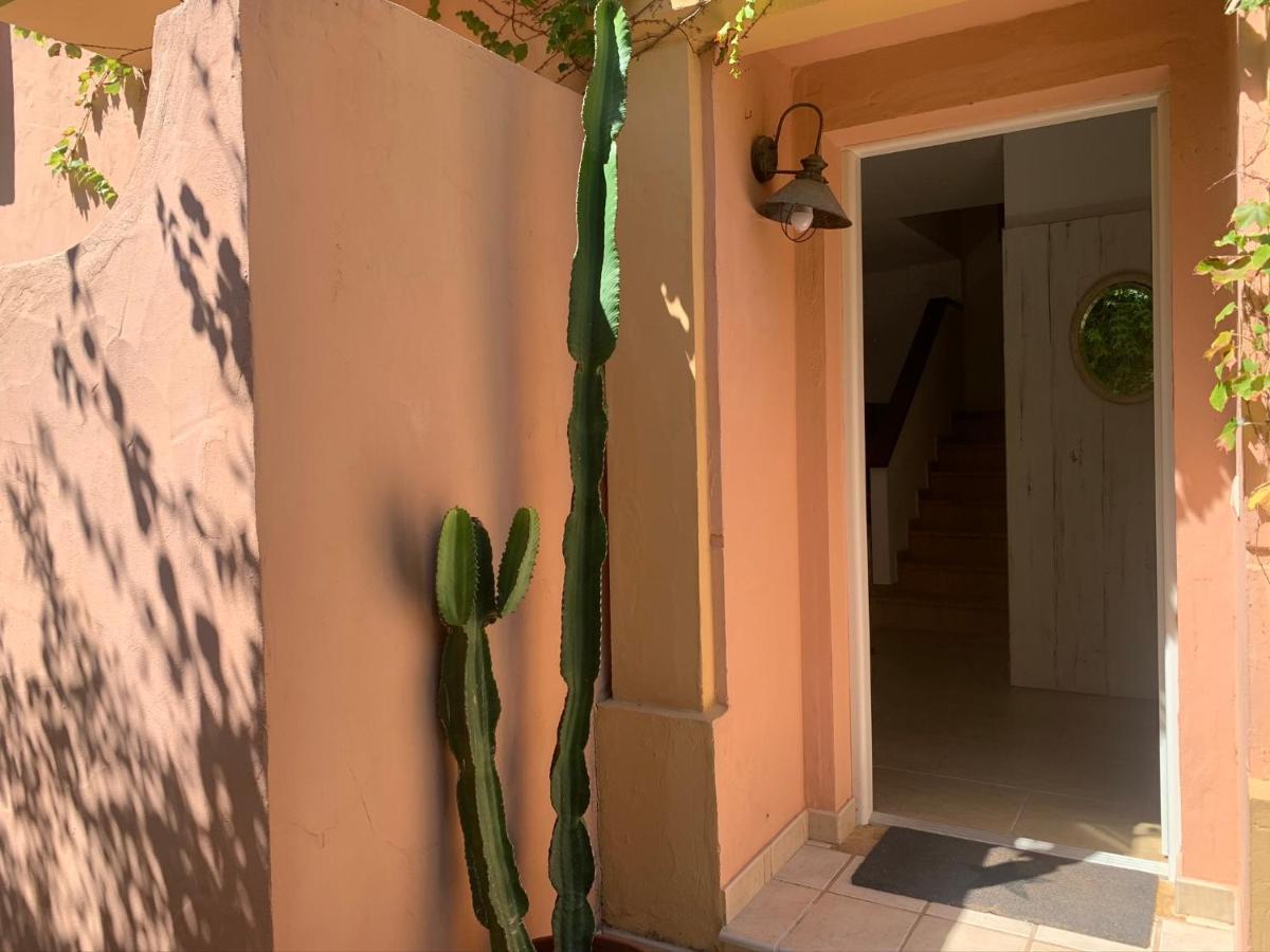 Casa 4 Habitaciones Con Jardin Y Piscina 10 Pax Захара де лос Атунес Екстериор снимка